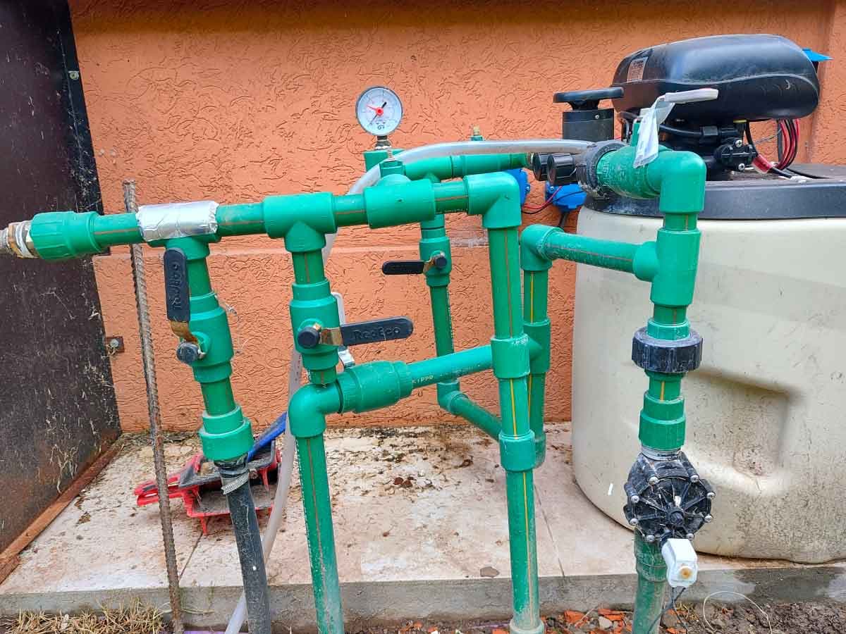 Ablandador para un agua que viene de bomba