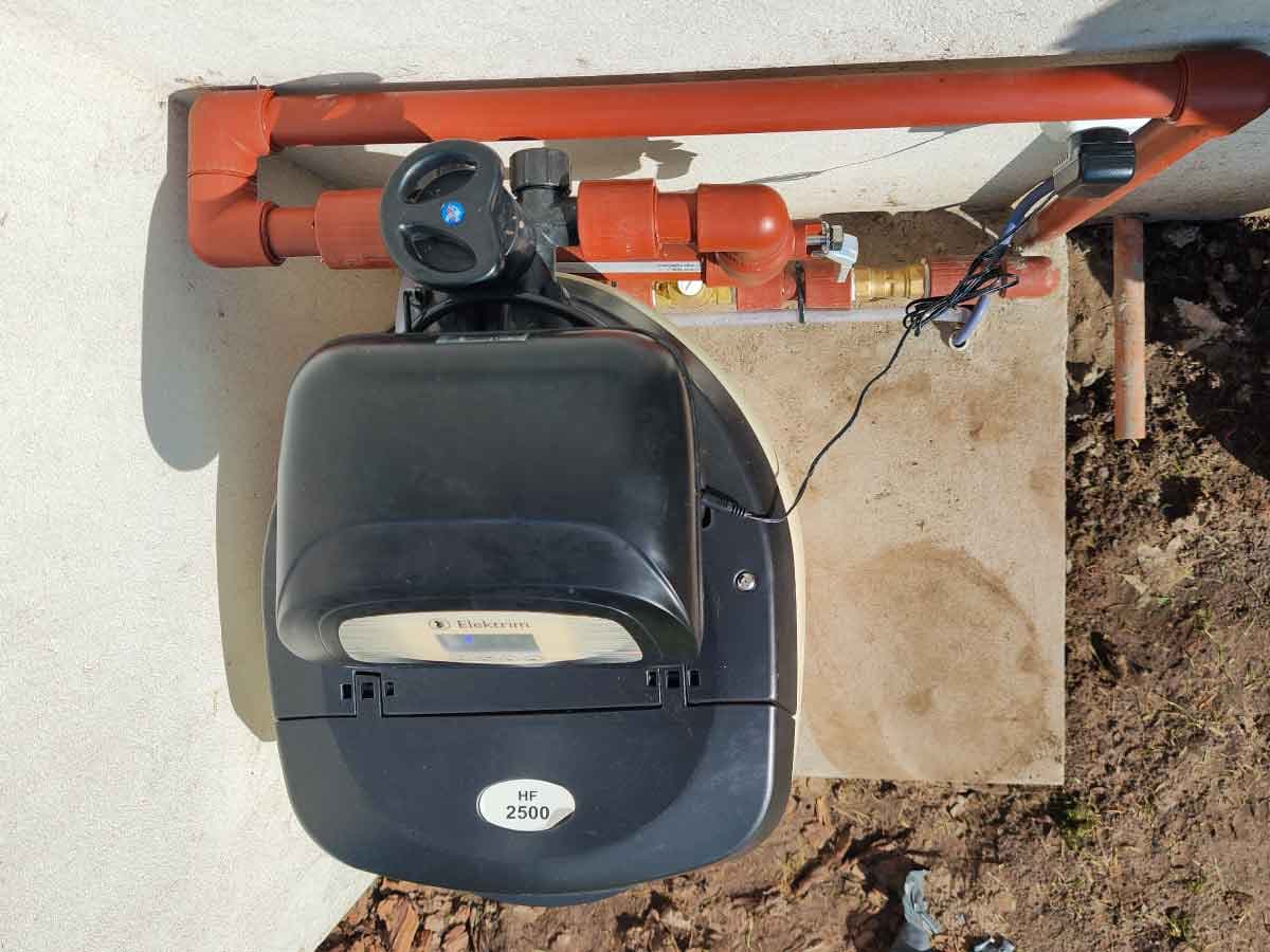 Un ablandador para cortar el sarro en la casa